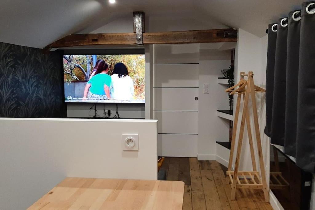 Studio Chaleureux En Hyper Centre Charleville-Mezieres Luaran gambar