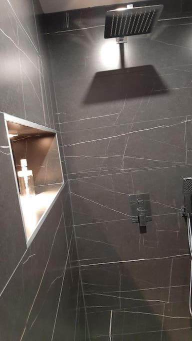 Studio Chaleureux En Hyper Centre Charleville-Mezieres Luaran gambar